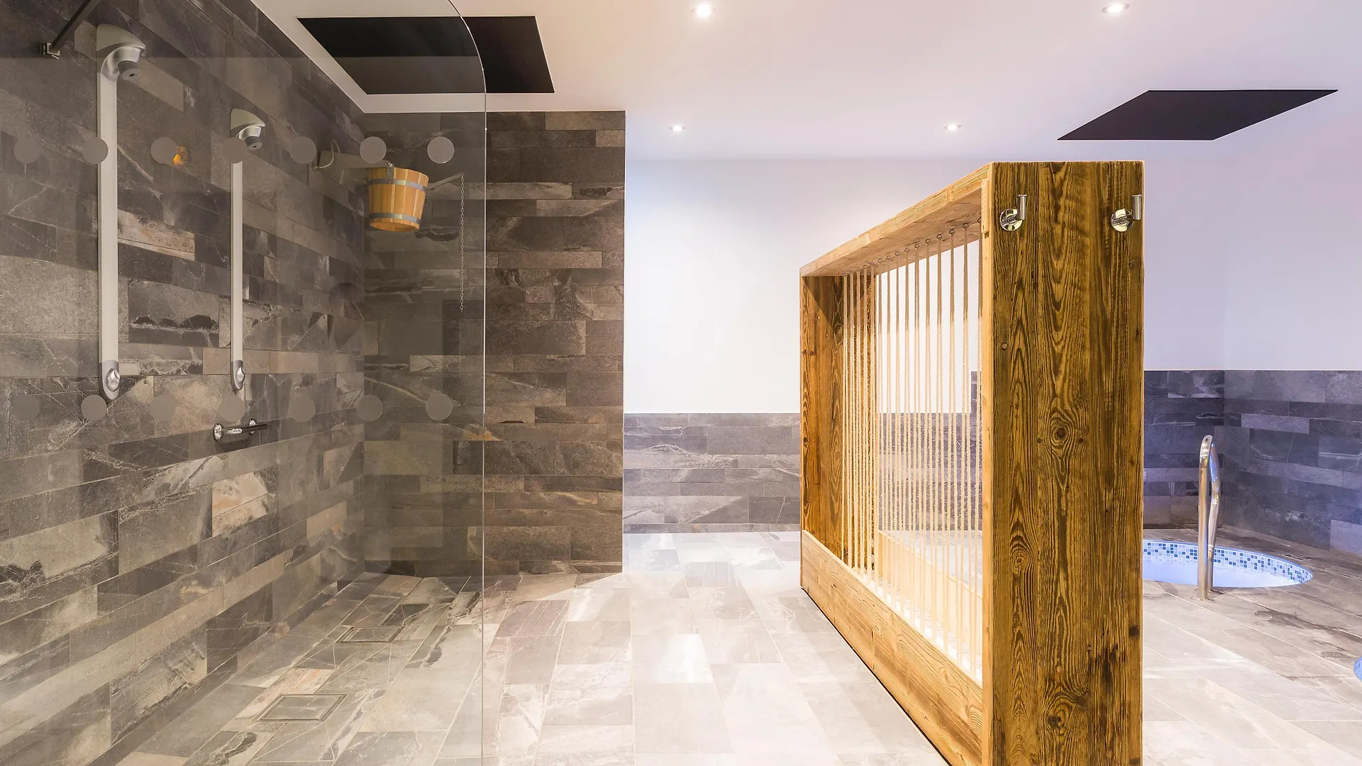 Saint Charles Hotel & Spa Lanslebourg-Mont-Cenis 4*,